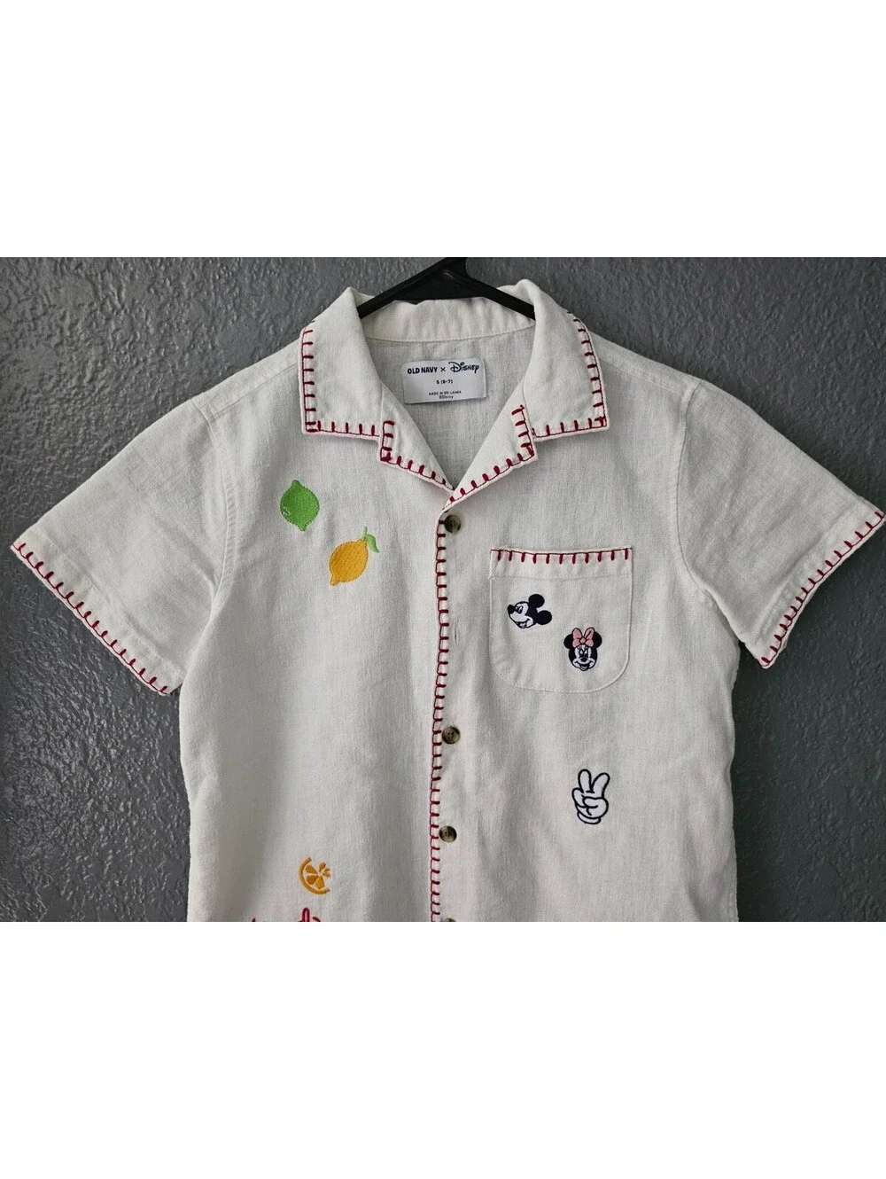 Boy's Old Navy Disney Button Up Shirt Embroidered Mickey Minnie Size Small 6-7